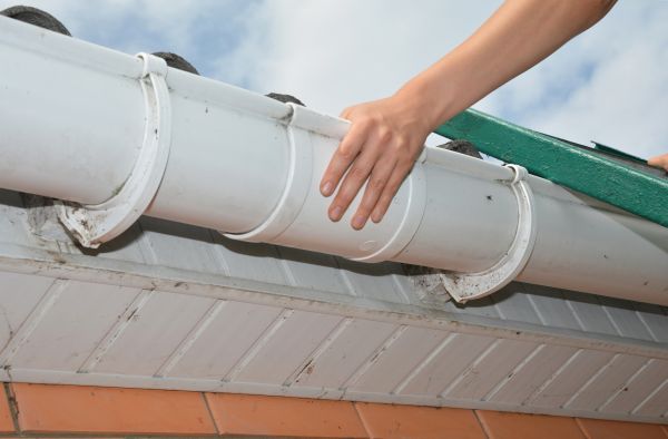 Gutter Reattachment in Canton